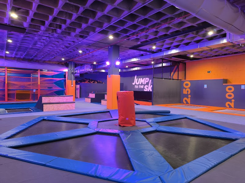 Central Jump Área Central