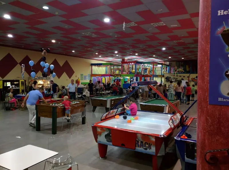 Centro De Ocio Las Palmeras