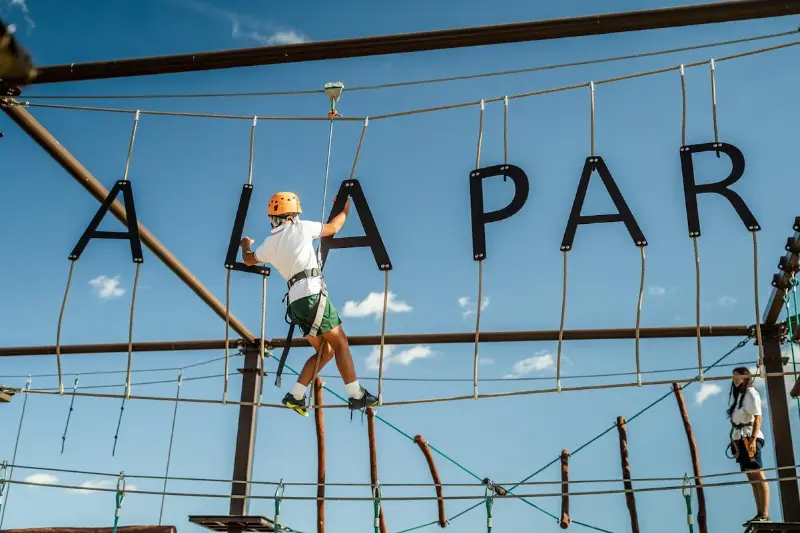 Fundaland Multiaventura A La Par