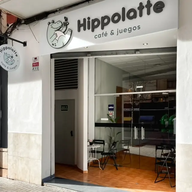 Hippolatte Café/ Parque de bolas