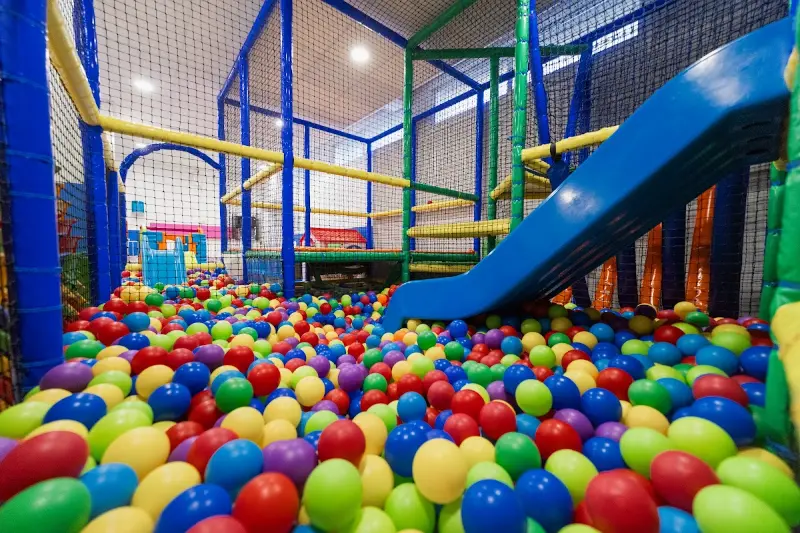 La Fiesta de Leo – Parque de bolas y celebraciones infantiles