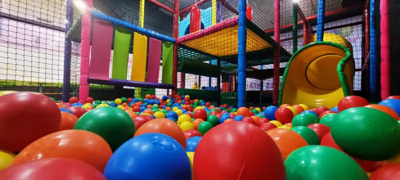 Parque de Bolas Alcantarilla Eventos Chico Aventura