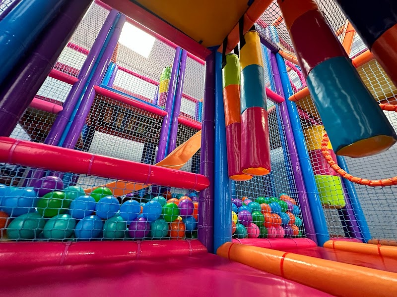 Parque de bolas y celebraciones Veo-Veo