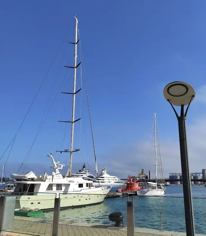Parque infantil - Muelle de costa 1
