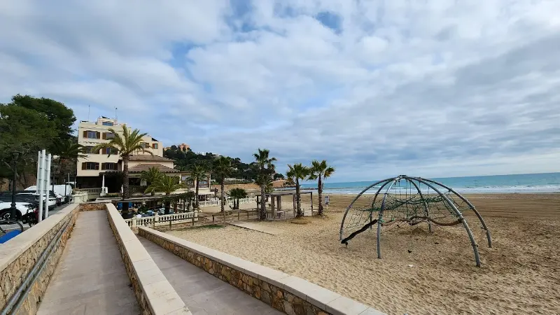 Parque infantil pirámide