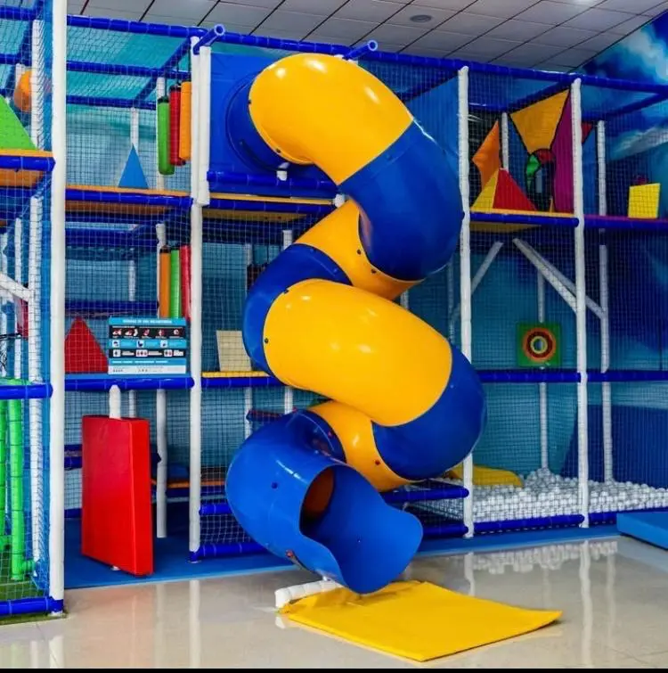 Parque infantil Tierra Màgica