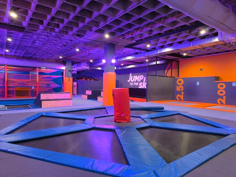 Central Jump Área Central