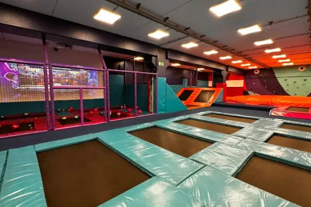 Jumpo Trampoline Park