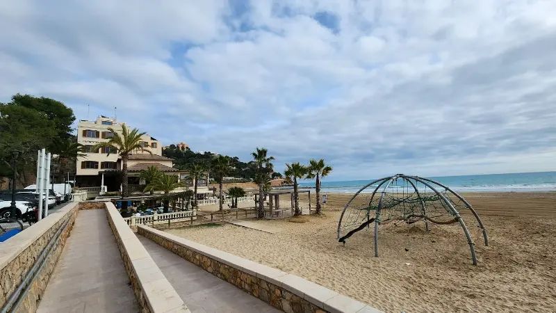 Parque infantil pirámide