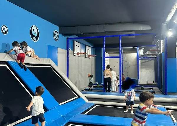 Saltolandia | Trampoline Park